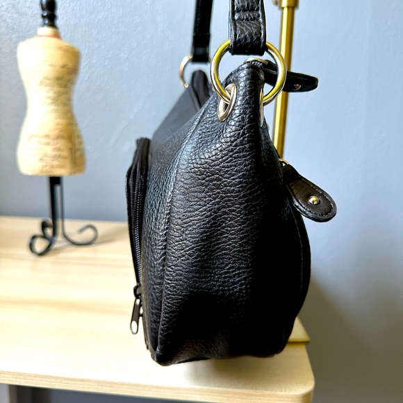 NWOT KOLTOV VEGAN LEATHER SHOULDER BAG. - Picture 6 of 10